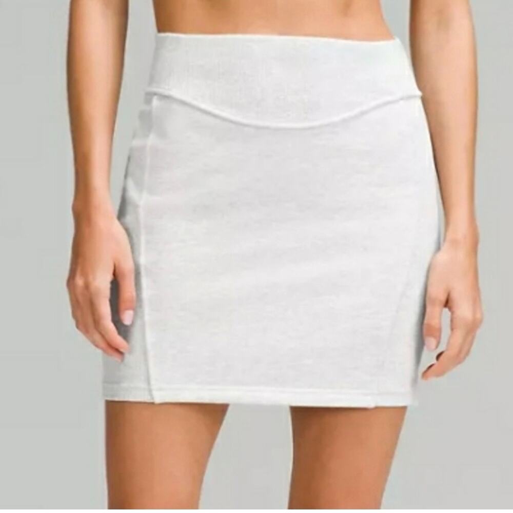 Lululemon NWT Scuba High-Rise Mini Skirt Women's Athletic Casual Size XL